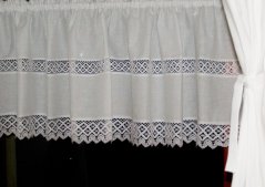 Krátká záclona venkovský styl