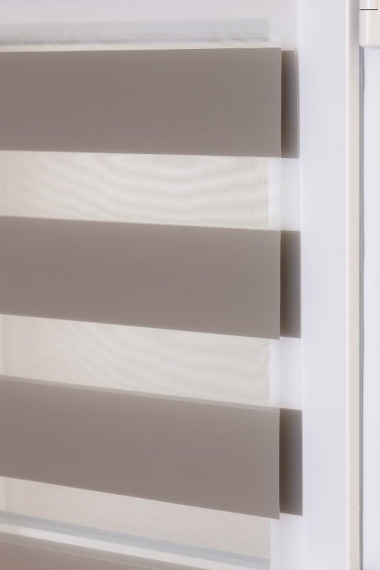 Tamarin světle šedá