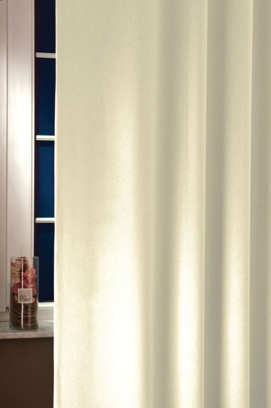 Dim out Hermes metráž