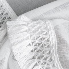 Hotová záclona KIRA s třásněmi v horní části