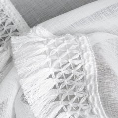 Hotová záclona KIRA s třásněmi v horní části